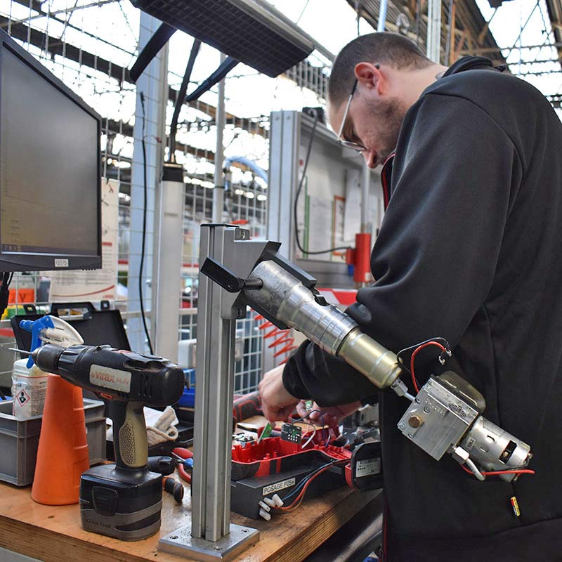 Virax Serviceleistungen – Kundenportal und Reparaturpakete