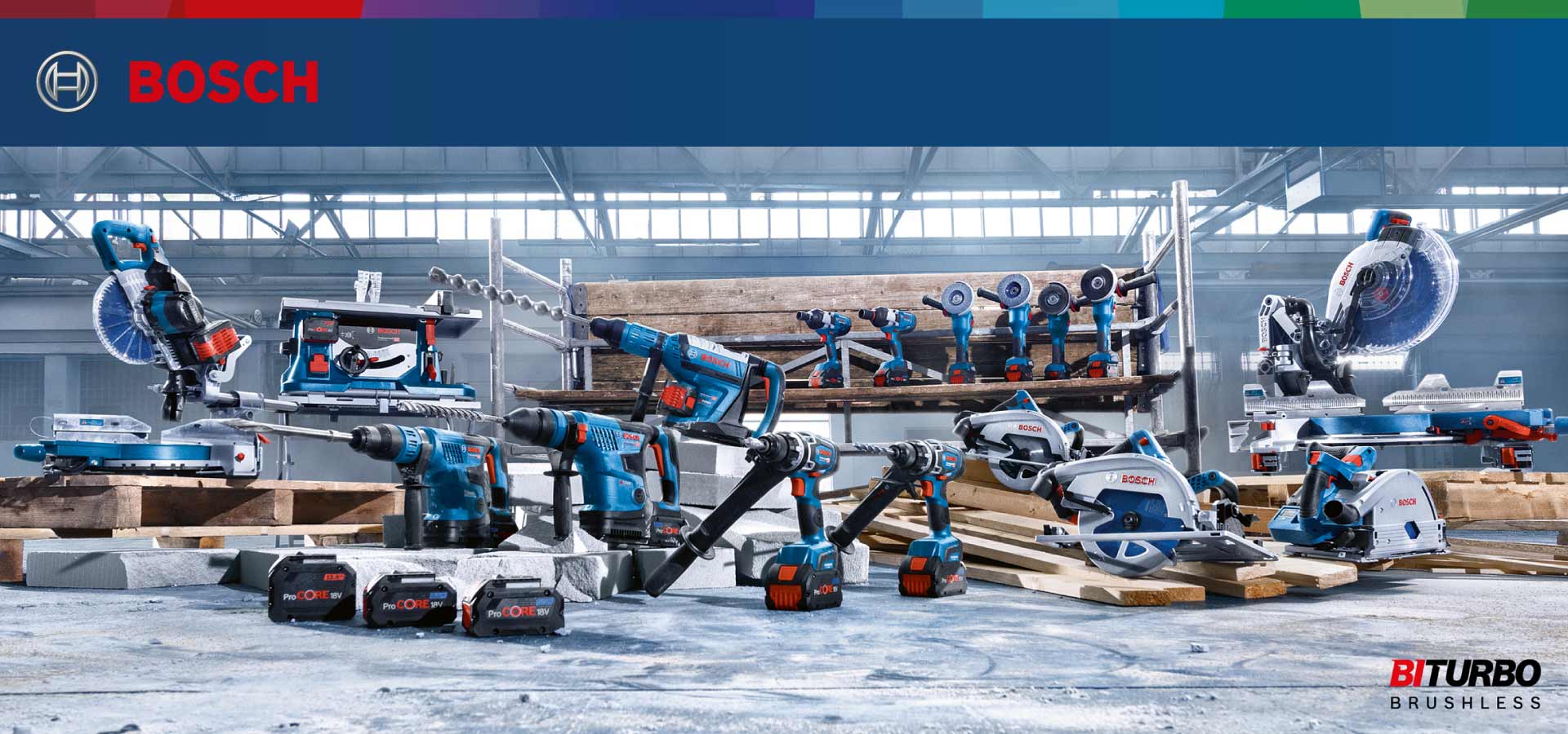 Bosch BITURBO Brushless Akku-Werkzeuge mit ProCORE18V-Akkus und verschiedenen Geräten auf Baustelle