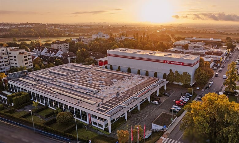 Rothenberger Firmengebäude – Hauptsitz des Werkzeugherstellers bei Sonnenaufgang