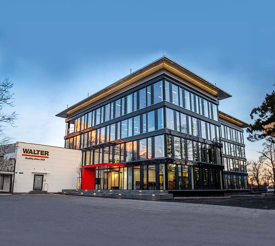Walter Firmenzentrale mit moderner Architektur und Glasfassade Walter Firmengebäude