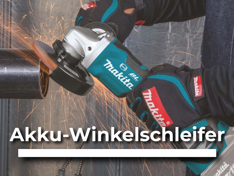 Makita Akku-Winkelschleifer beim Schneiden von Metallrohr mit Funkenflug
