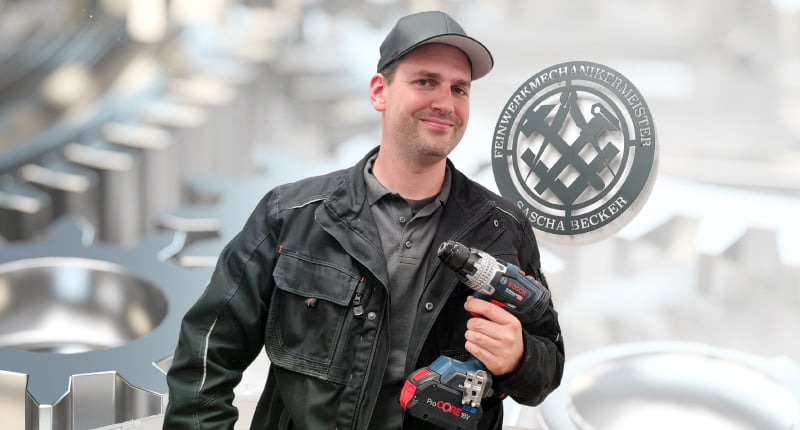 Handwerker mit Bosch Akku-Bohrschrauber – Qualität und Präzision im Einsatz